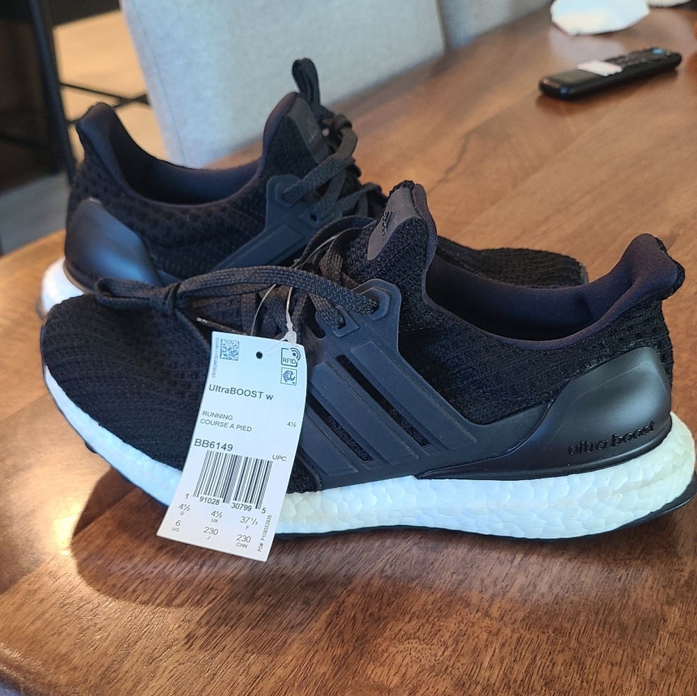 adidas ultraboost 4.0 dna brand new